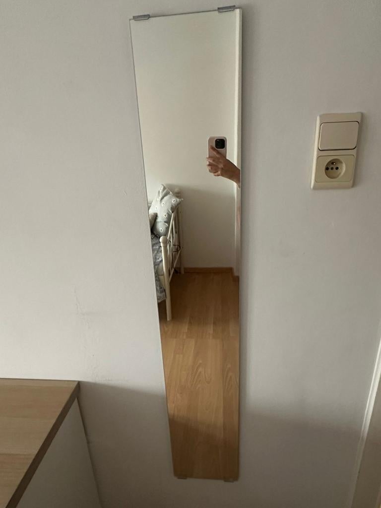 Spiegel ikea, Enlèvement