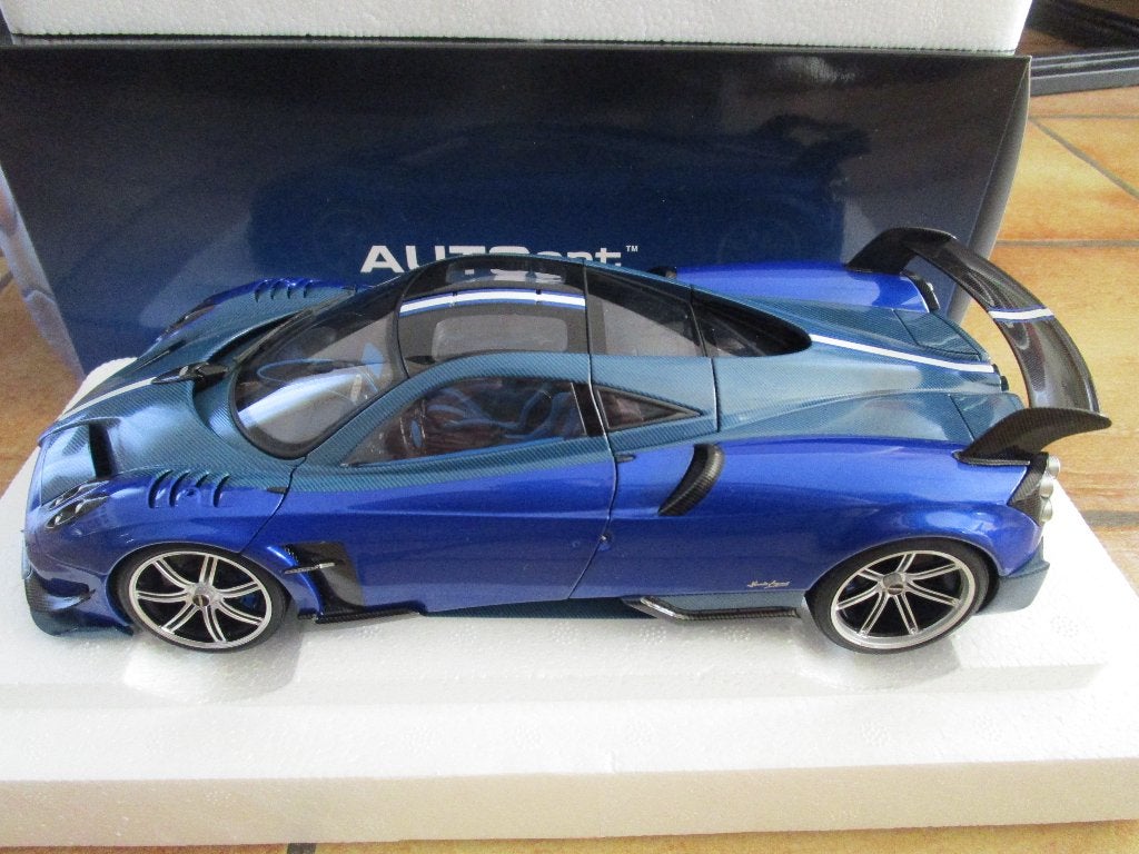 autoart pagani huayra bc 1:18., Hobby en Vrije tijd, Modelauto's | 1:18, Zo goed als nieuw, Auto, Autoart, Ophalen of Verzenden