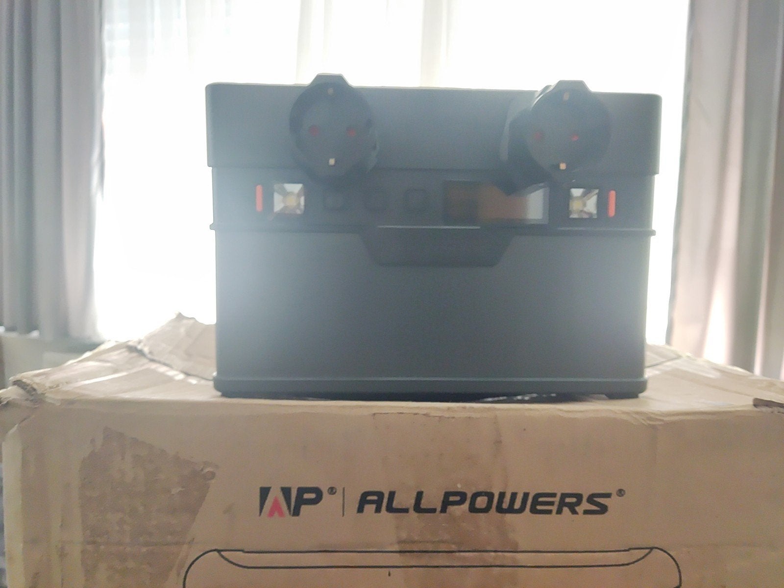 AllPowers AP‑SS‑007 – 700W/606Wh portable power station, Electroménager, Électroménager & Équipement Autre, Enlèvement ou Envoi