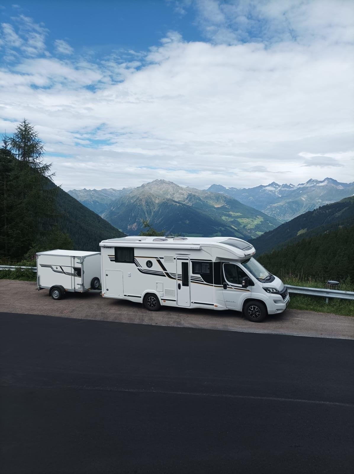 te koop mobilhome benimar mileo 268 Alfa 160pk, Caravanes & Camping, Jusqu'à 4, Siège standard, Toilette à cassette, Fiat