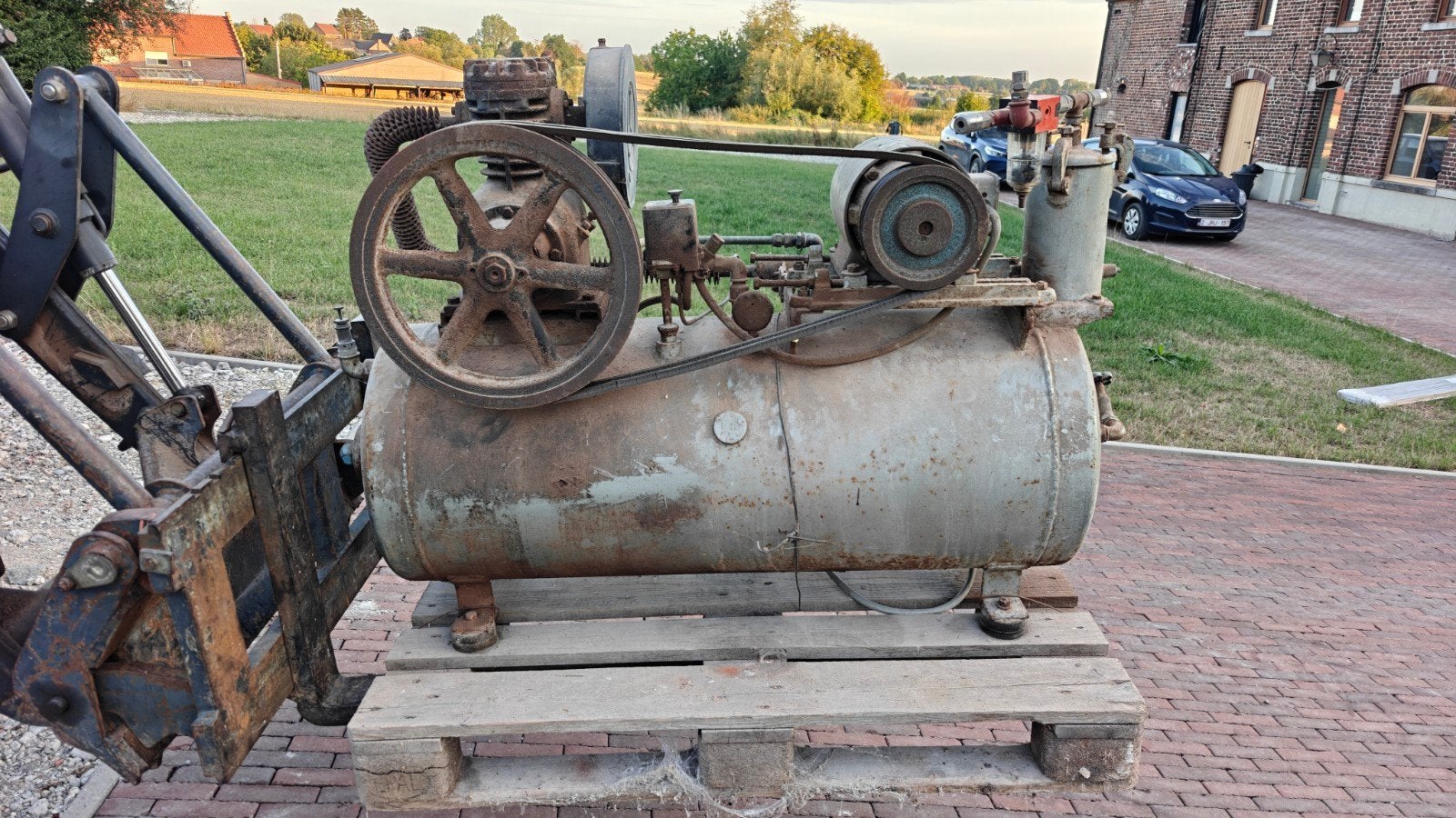 Grand compresseur industriel (400 V) — sur palette, Bricolage & Construction, Compresseurs, 100 litres ou plus, Enlèvement, Utilisé