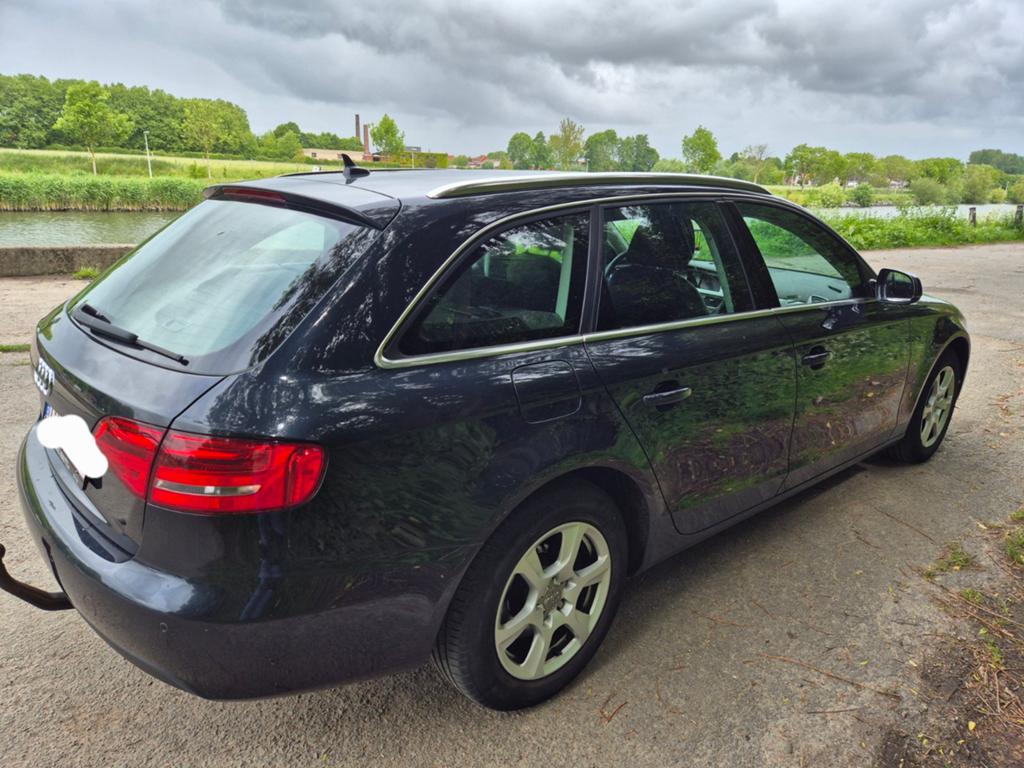 AUDI A4 TE KOOP, Auto's, Audi, Euro 5, Stof, Zwart, Blauw