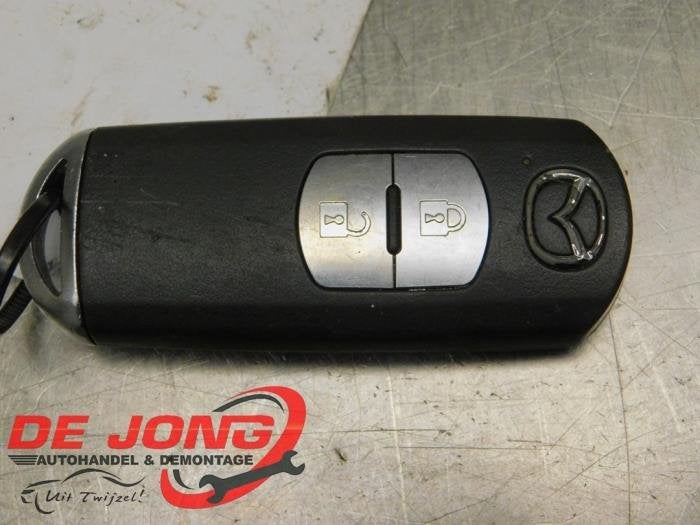 Clé d'un Mazda CX-5, -, 3 mois de garantie, Mazda, Utilisé