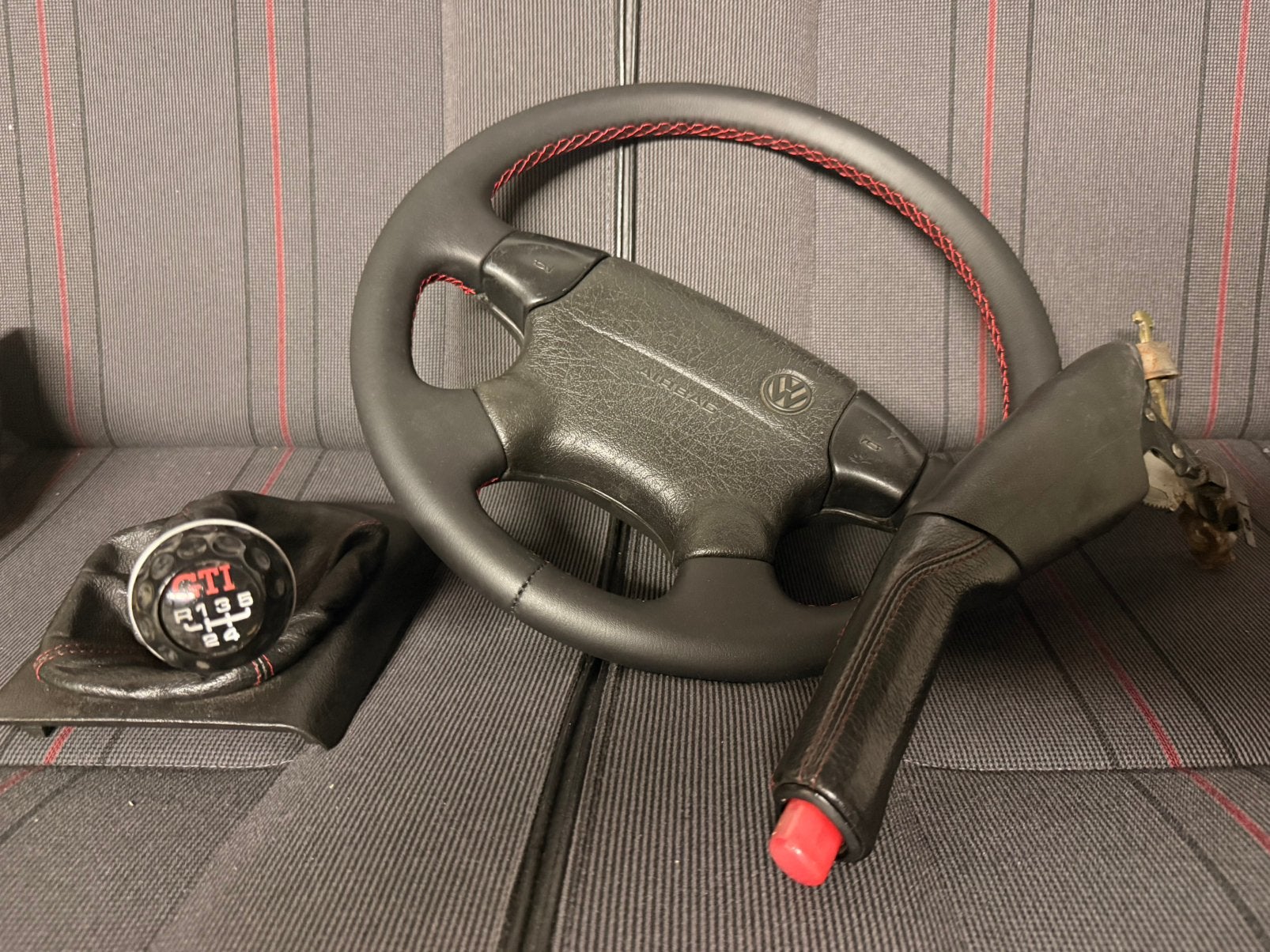 Set golf 3 gti volant frein a main et pommeau en cuir, Enlèvement, Révisé, Volkswagen