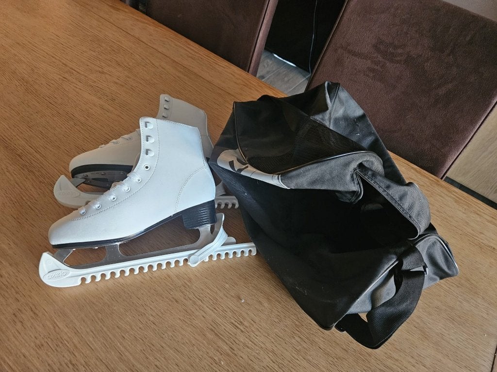 Witte schaatsen Maat 39/40 – Nieuw, Nooit Gebruikt, Ophalen, Nieuw, Kunstschaatsen