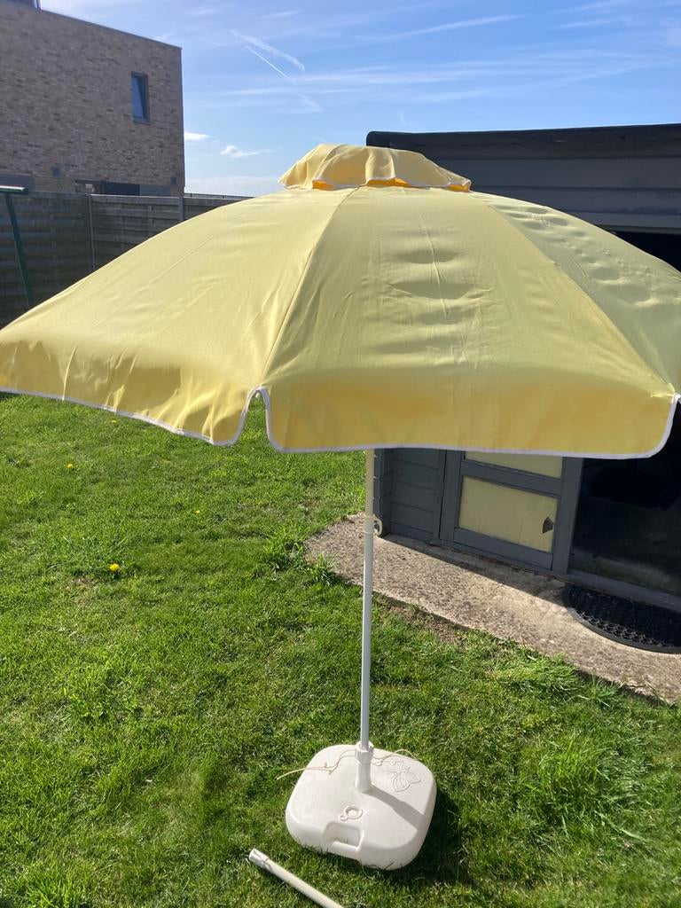 Parasol + voet, Ophalen, Gebruikt