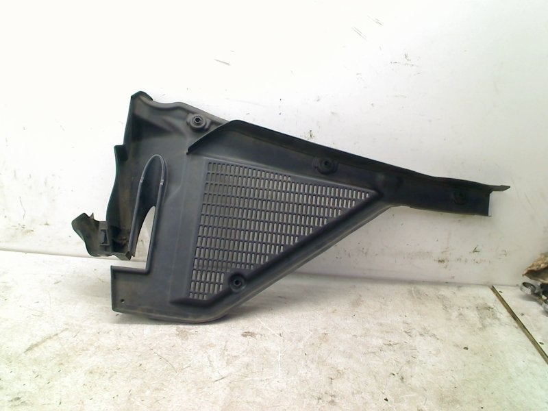 BAIE DE PARE BRISE rechts BMW X6 (E71 / E72) (6945584), Utilisé, BMW, Petuelring 130
80809  München, DE, Bayerische Motoren Werke AG