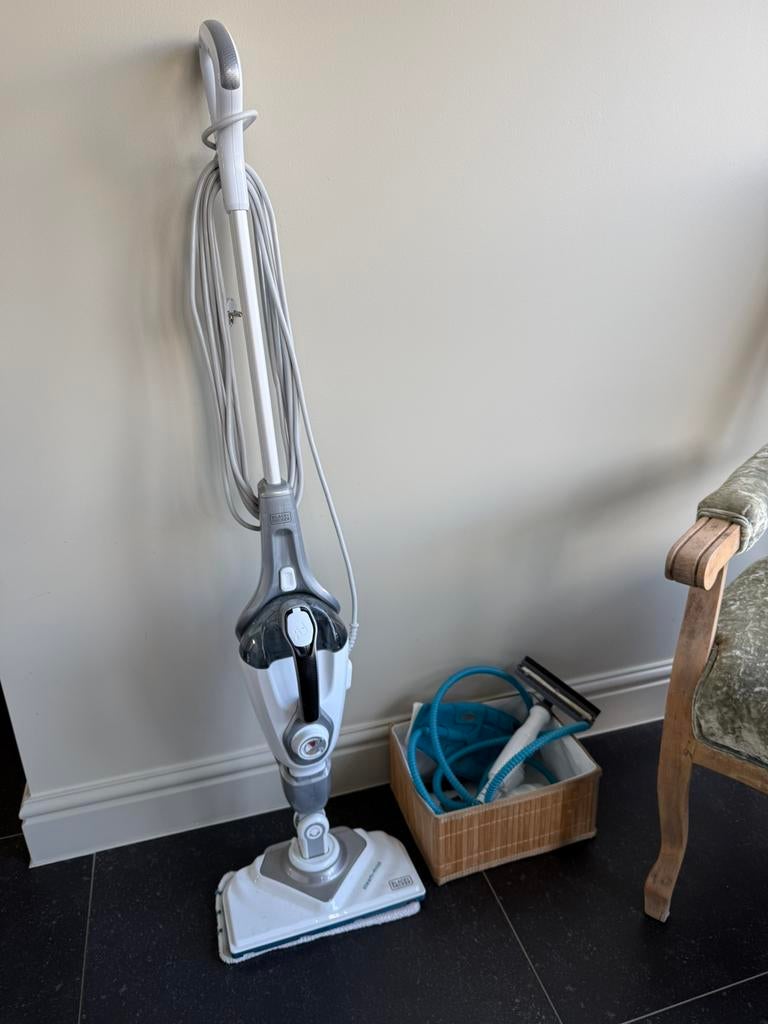 Nettoyeur à vapeur/balai à vapeur de Black + Decker, Electroménager, Enlèvement, Comme neuf, 1200 à 1600 watts, Autres types