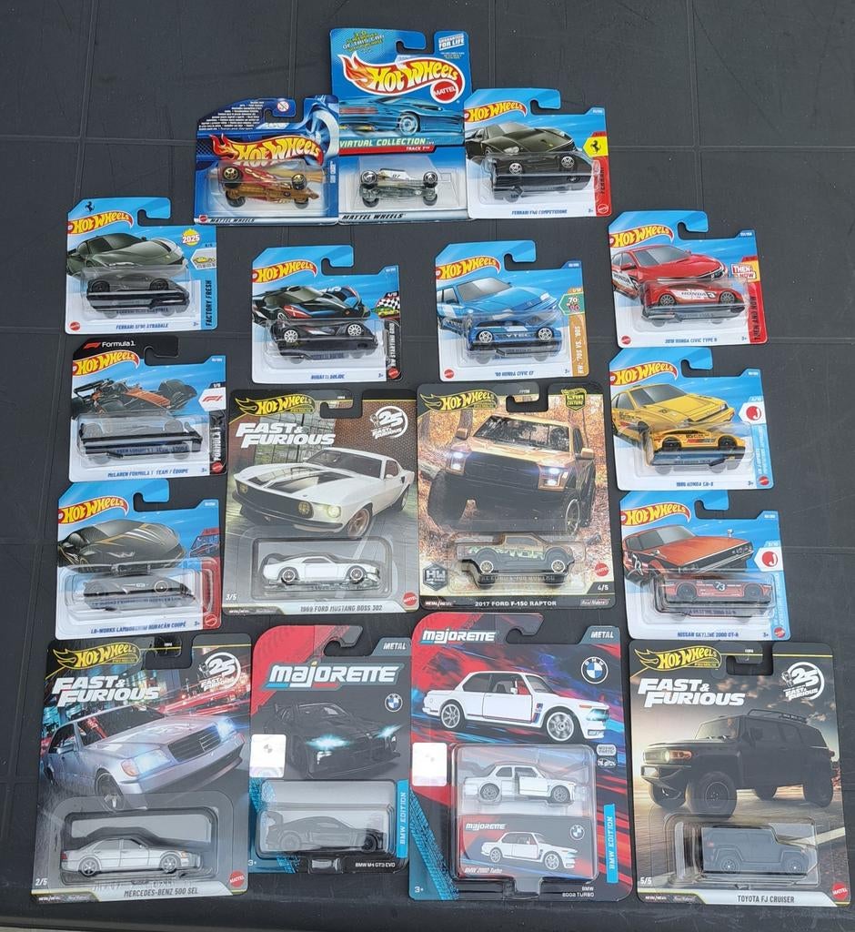 Lot hot wheels et majorette, Neuf