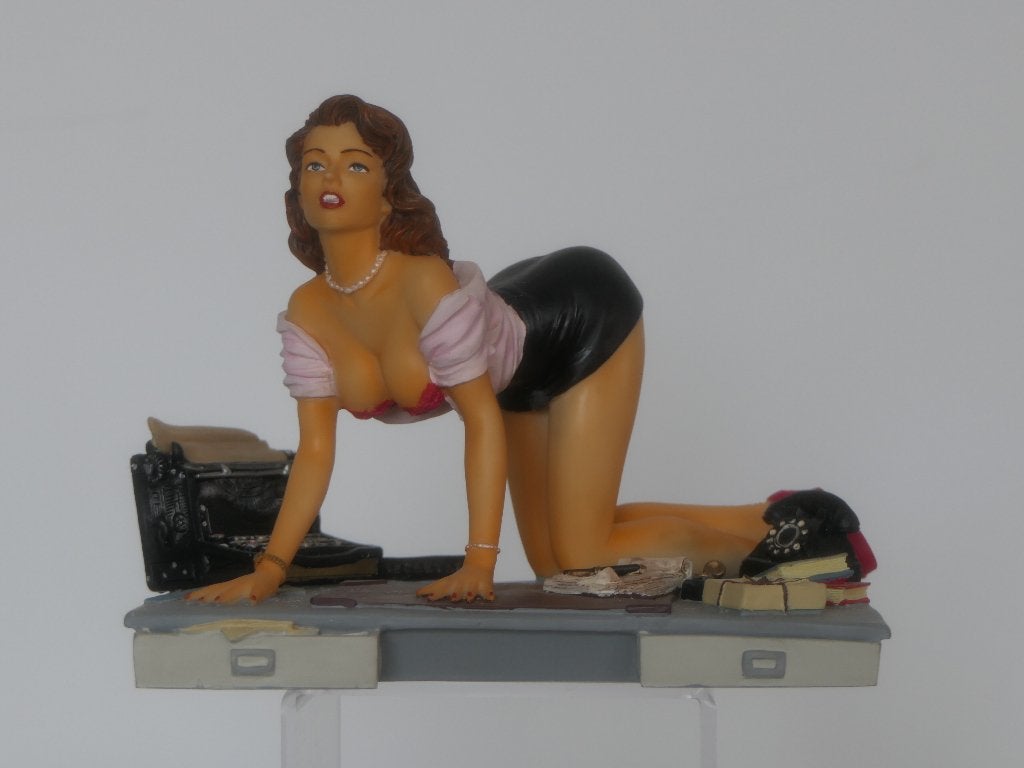 Vrouwenbeeldje Figurine Sexy Secretaresse, Collections, Statues & Figurines, Enlèvement, Comme neuf, Humain