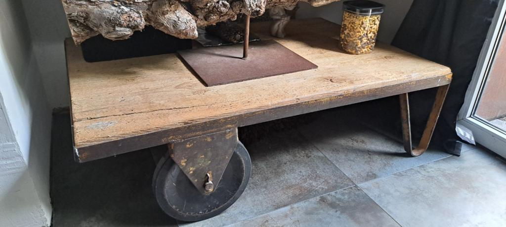 Table, Enlèvement