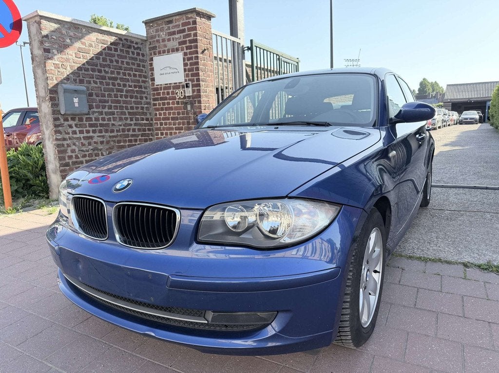 BMW 116 2.0 i EDITION, Auto's, BMW, 90 kW, https://public.car-pass.be/vhr/52c555ab-a842-4e66-9f2b-d10a2e400794, Zwart, Isofix
