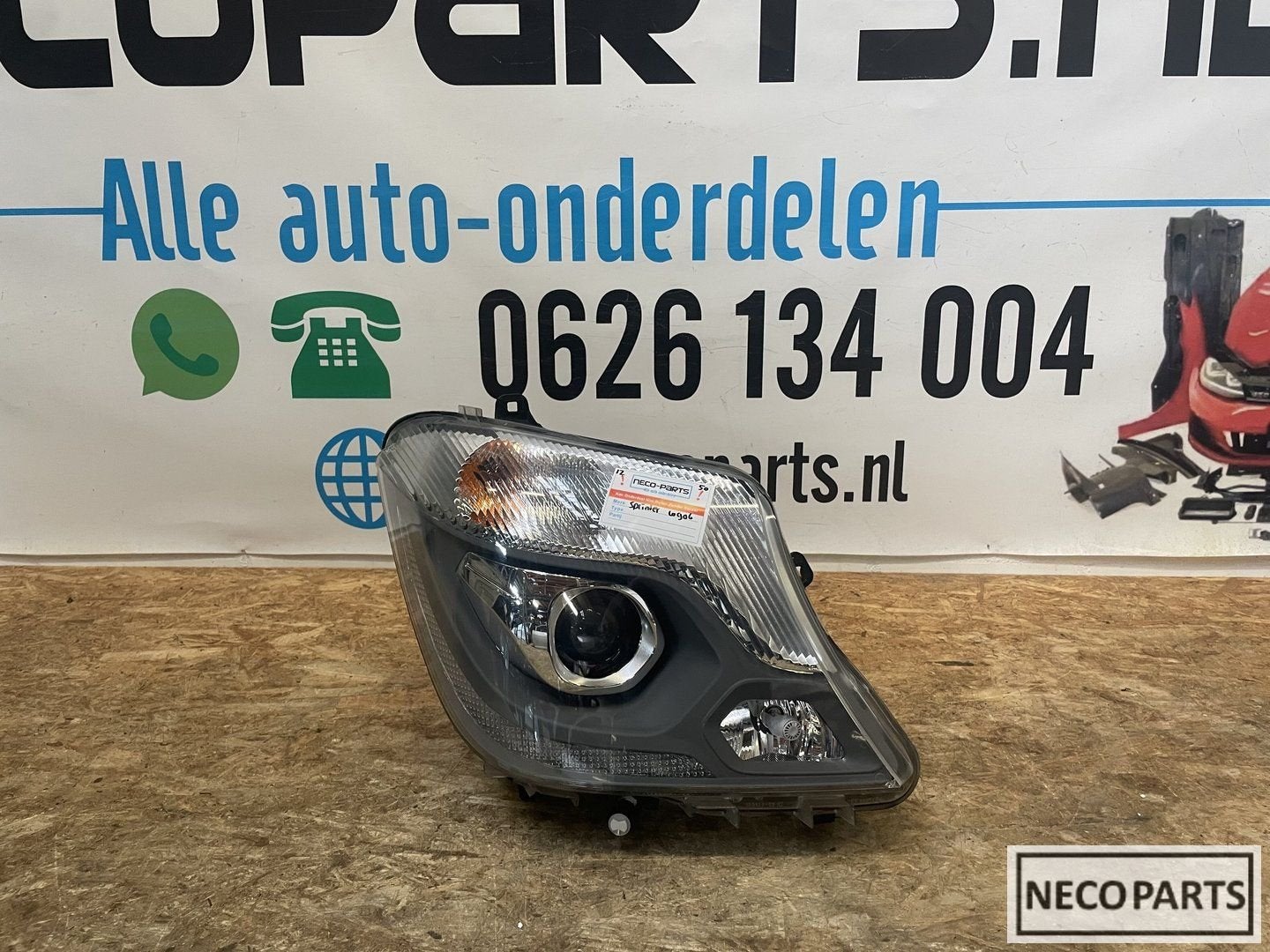 SPRINTER W906 XENON KOPLAMP RECHTS A9068203261 COMPLEET, Utilisé, -, -, Enlèvement ou Envoi