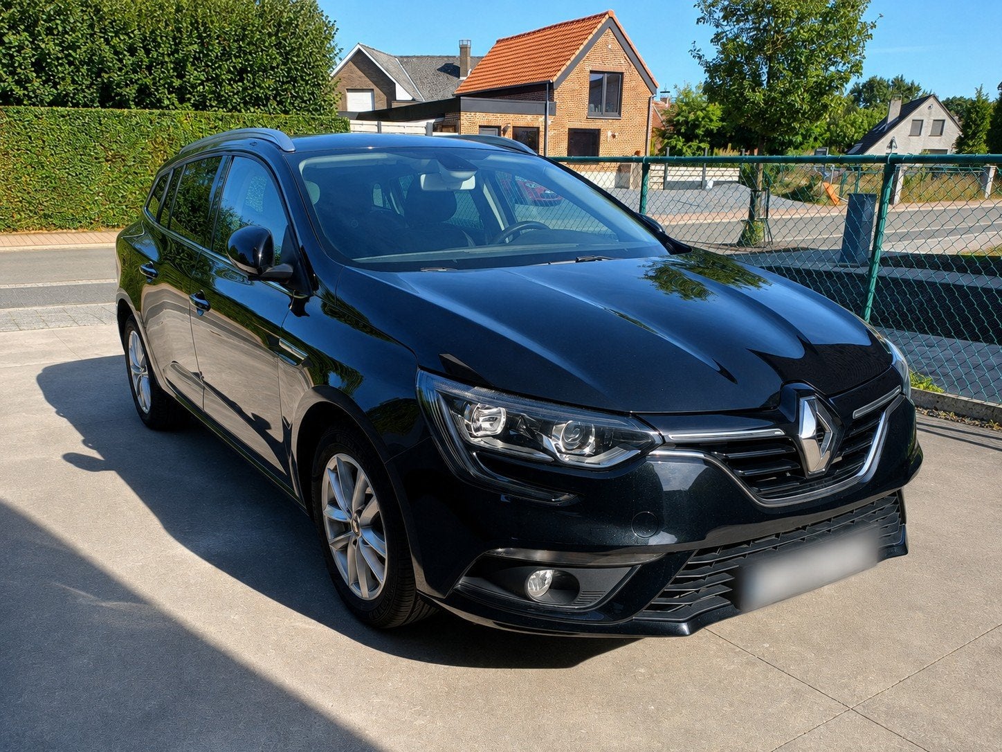 Mégane Grandtour Limited Energy TCe 130, Autos, Achat, Euro 6, Boîte manuelle, Noir