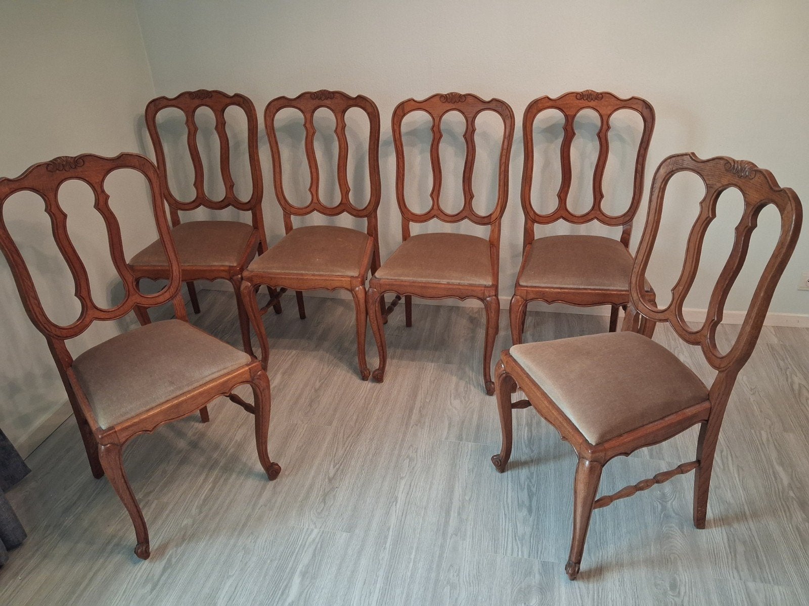6 stevige eiken stoelen in heel goede staat, Ophalen