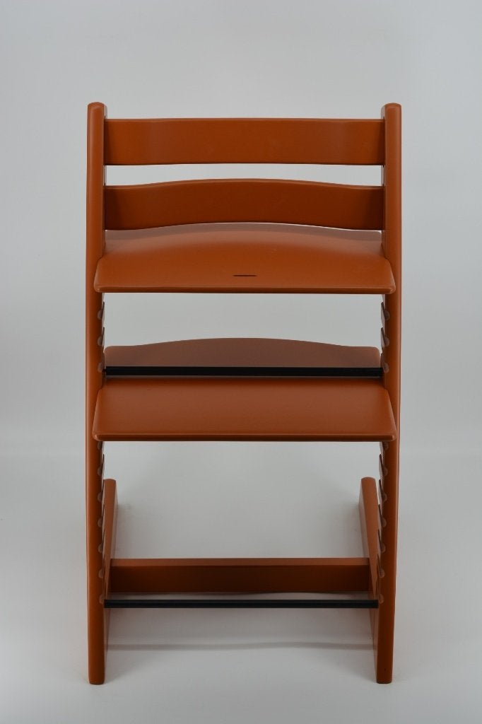 Stokke Tripp Trapp Lava Orange — Piège à voyage remis à neuf, Enfants & Bébés, Envoi, Utilisé, Chaise évolutive, Coulissant