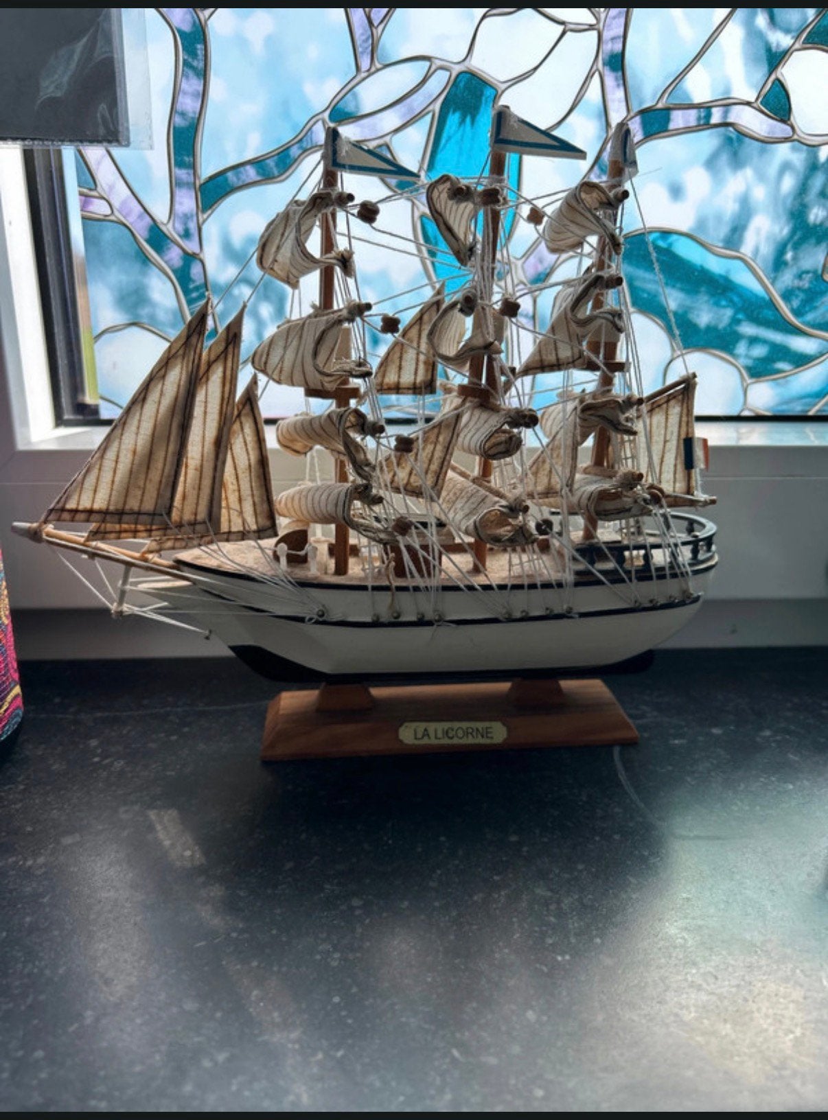 Joli bateau décoratif en bois, Enlèvement ou Envoi, Autres matériaux