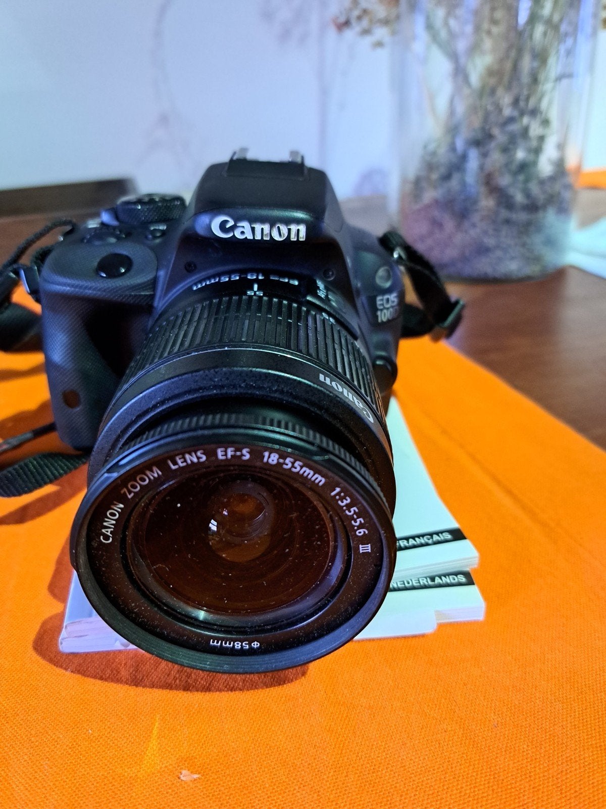 Canon 100D , lenzen,  batterijen & lader, Ophalen, Gebruikt, Spiegelreflex, Canon