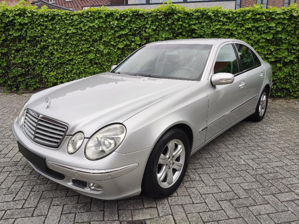 Mercedes E200/2004/153.000/Élégance/Diesel/, Autos, Argent ou Gris, Achat, 4 portes, Boîte manuelle