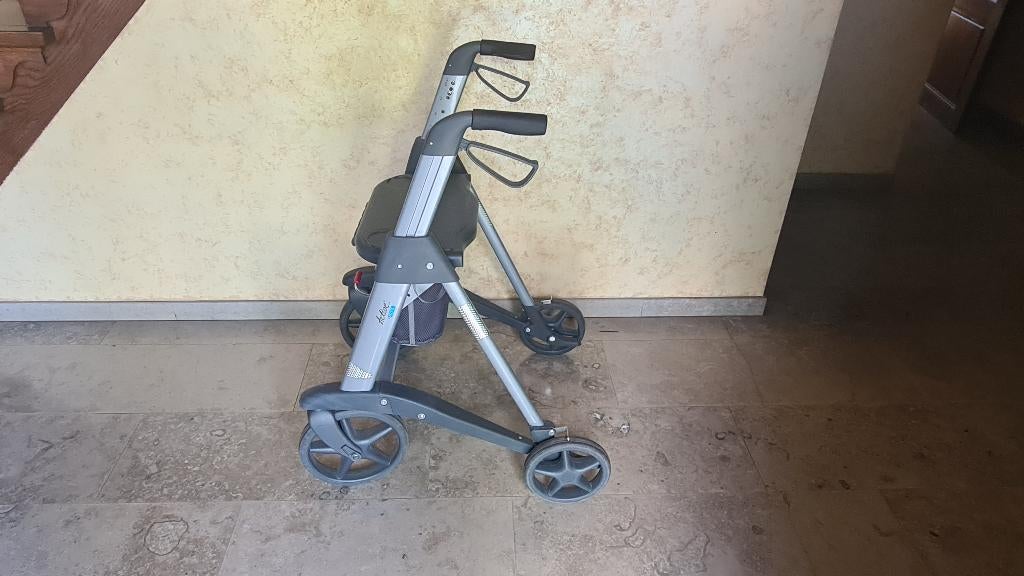 Rollator, Diversen, Ophalen, Lichtgewicht, Gebruikt