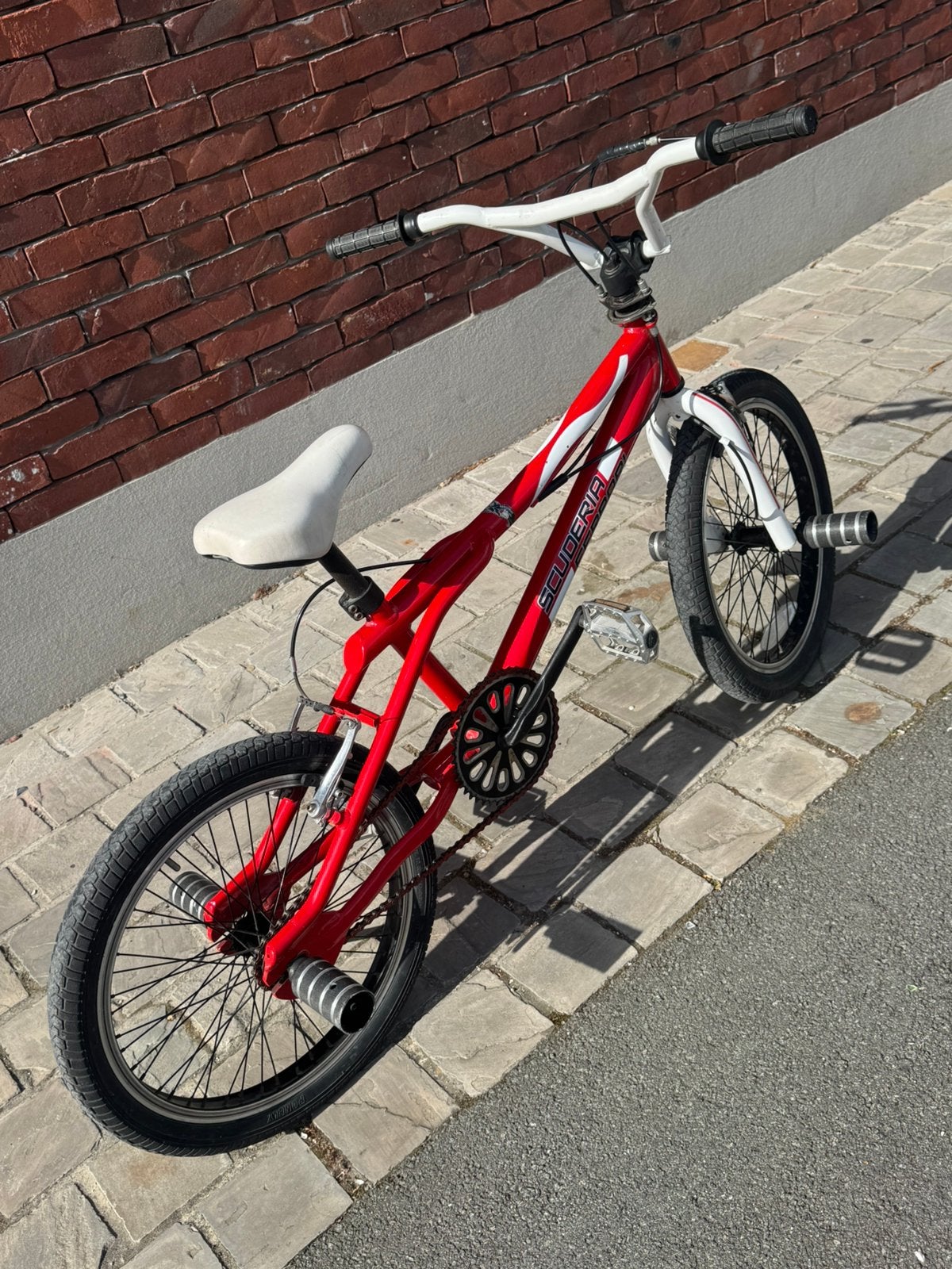 BMX SCUDERIA FERRARI 20 inch. Stuur kan 360 graden draaien, Ophalen, 16 tot 20 inch, Velgrem, Aluminium