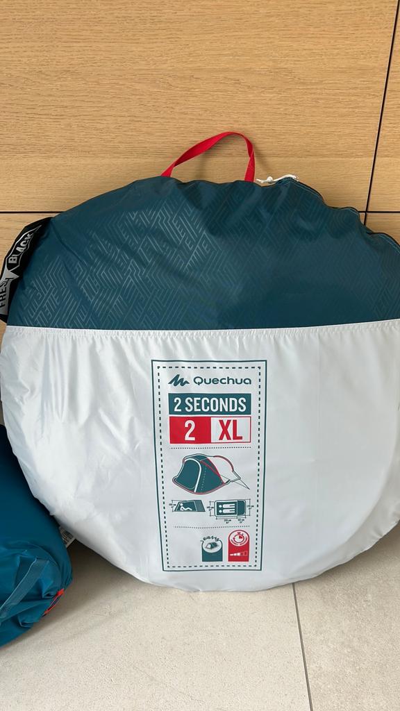 Tent + 2 matrassen voor 2 personen, Ophalen, Zo goed als nieuw