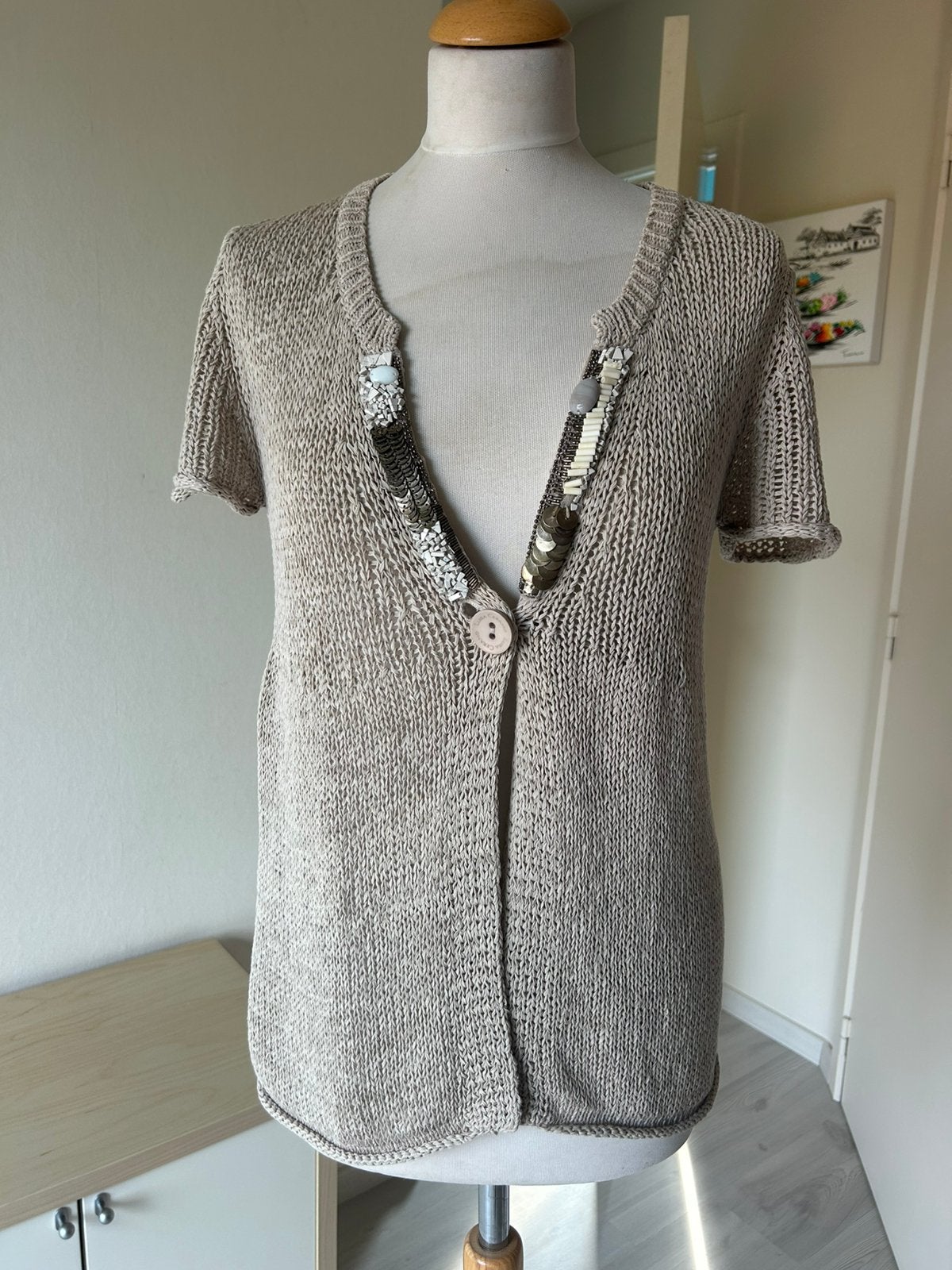 Joli cardigan Luisa Cerano 38 beige, Vêtements | Femmes, Pulls & Gilets, Taille 38/40 (M), Enlèvement ou Envoi, Beige, Comme neuf