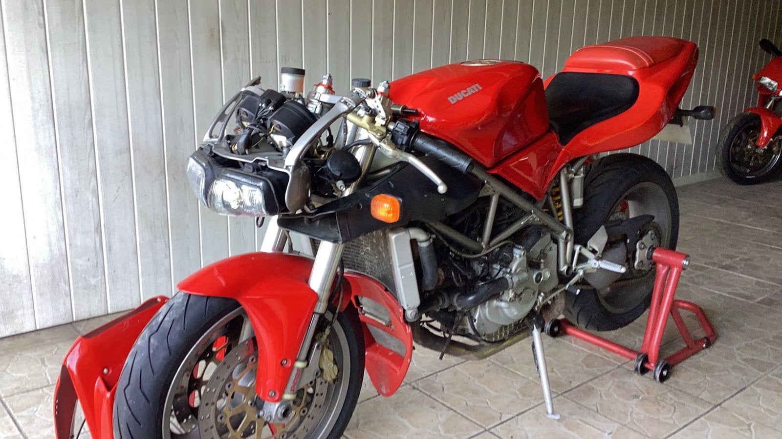 Ducati 748 916 996 998, Enlèvement ou Envoi, Utilisé