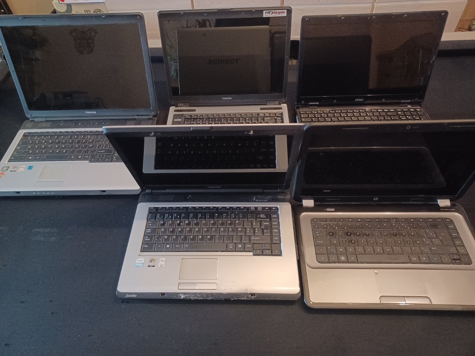5 kapotte laptops (voor onderdelen), Computers en Software, Ophalen of Verzenden