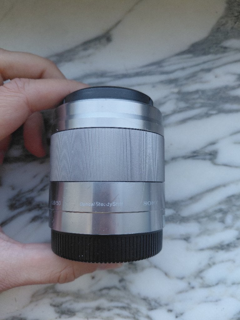Objectif Sony 50 mm 1.8 à monture E, TV, Hi-fi & Vidéo, Photo | Lentilles & Objectifs, Sony, Monture Sony E, Lentille standard