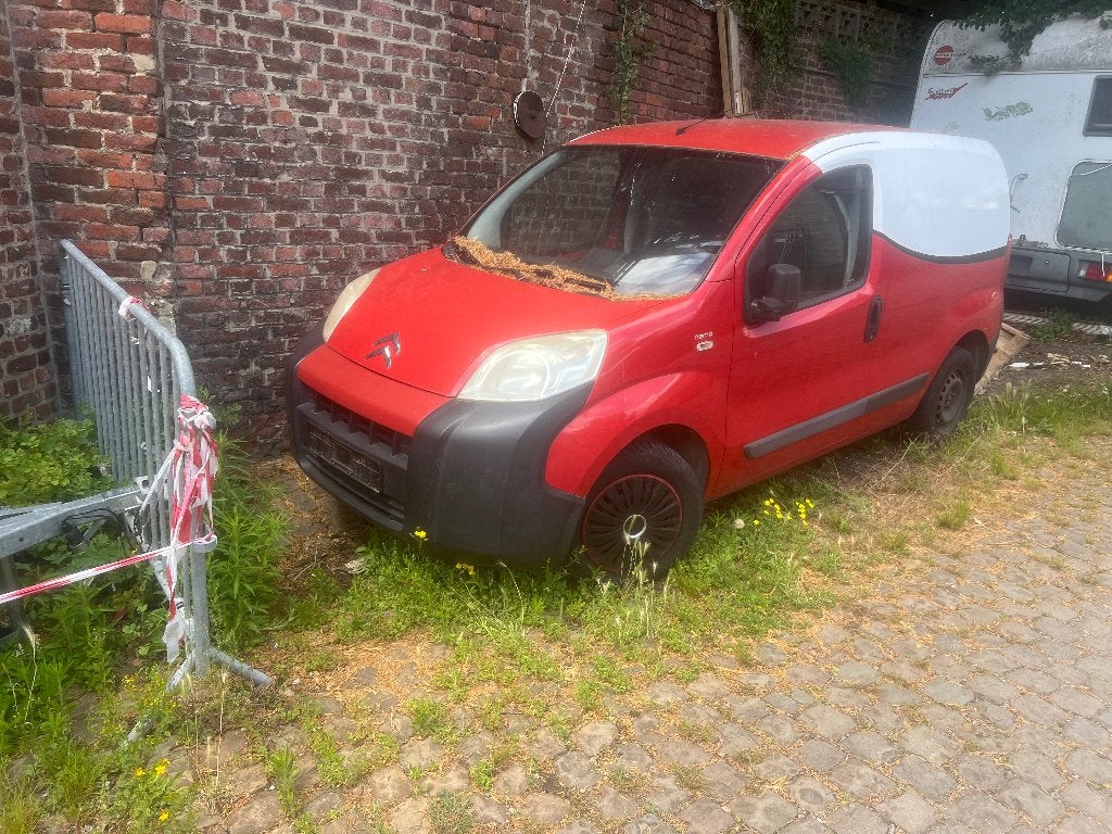 Citroën nemo 136000 km 0472066236, Auto's, Citroën, Stof, Zwart, 4 cilinders, Bedrijf