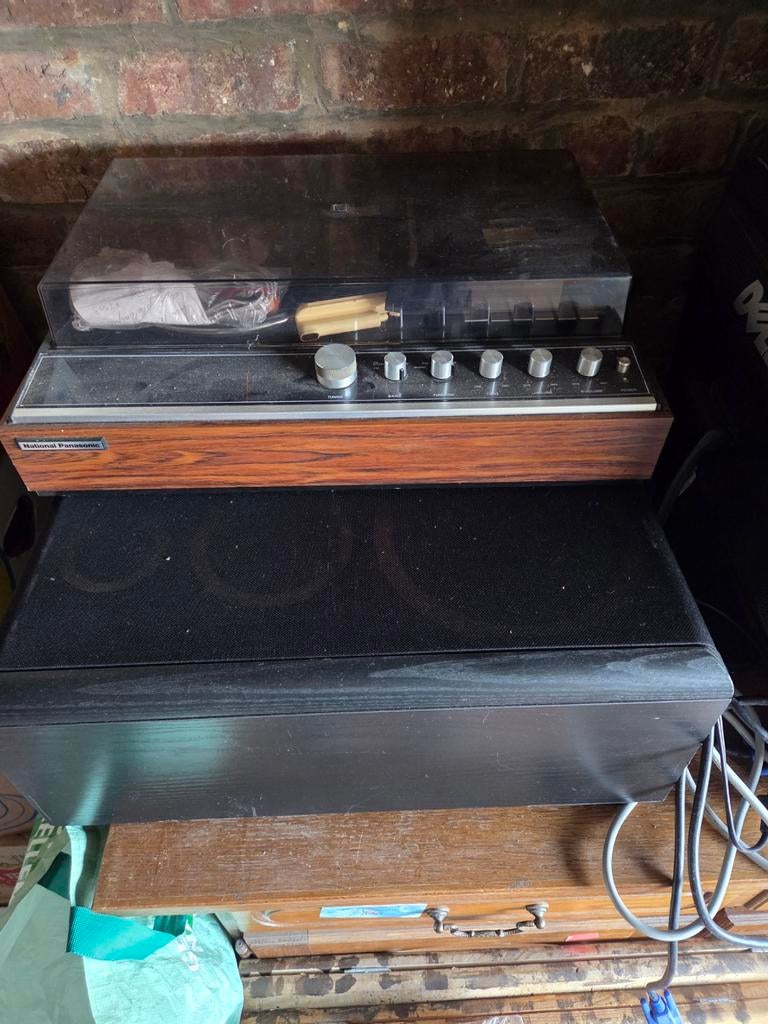 Platenspeler, radio, cassettespeler. 2 boxen, Muziek en Instrumenten, Ophalen, Gebruikt, Overige typen