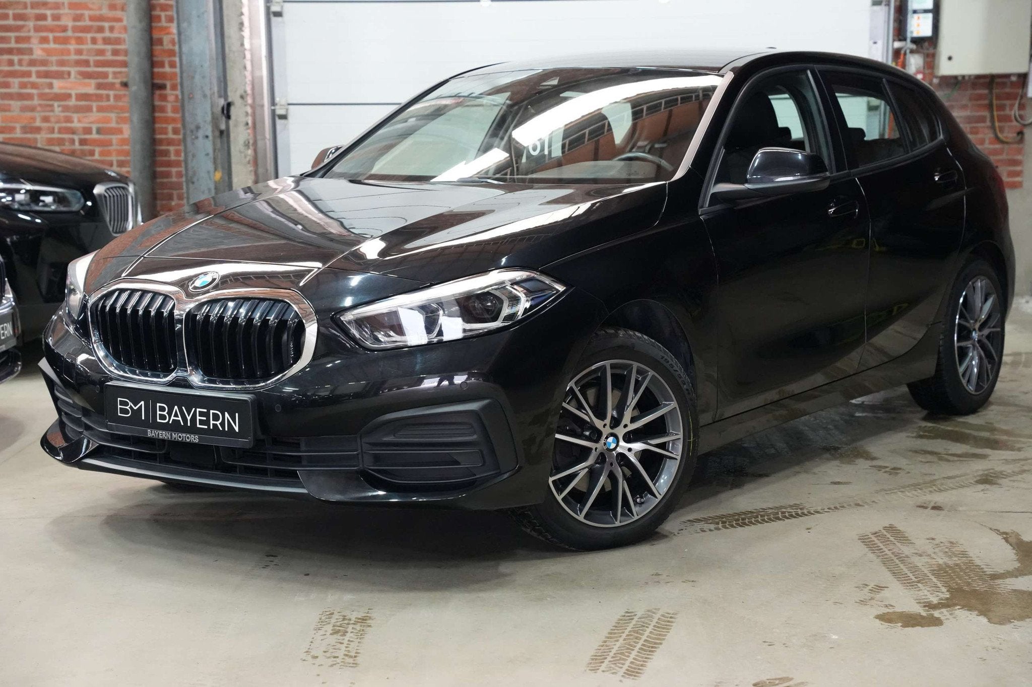 BMW 116 d LED EURO 6d Garantie, Auto's, BMW, Voorwielaandrijving, Lane Departure Warning, Zwart, Bedrijf