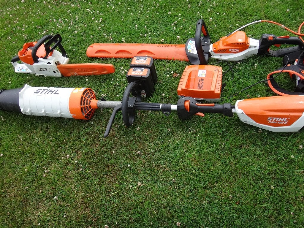 Stihl Taille haie avec accu et chargeur, Enlèvement, Utilisé, Batterie, STIHL