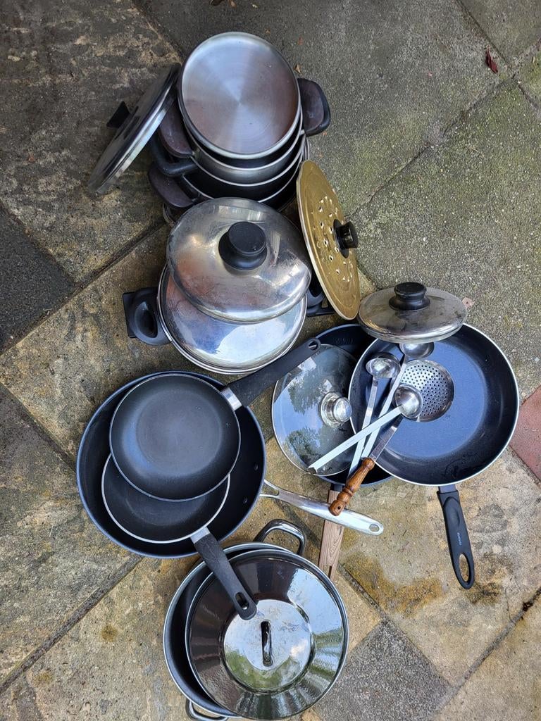 Diverse kookpotten en bakpannen, Huis en Inrichting, Keuken | Potten en Pannen, Ophalen, Wok