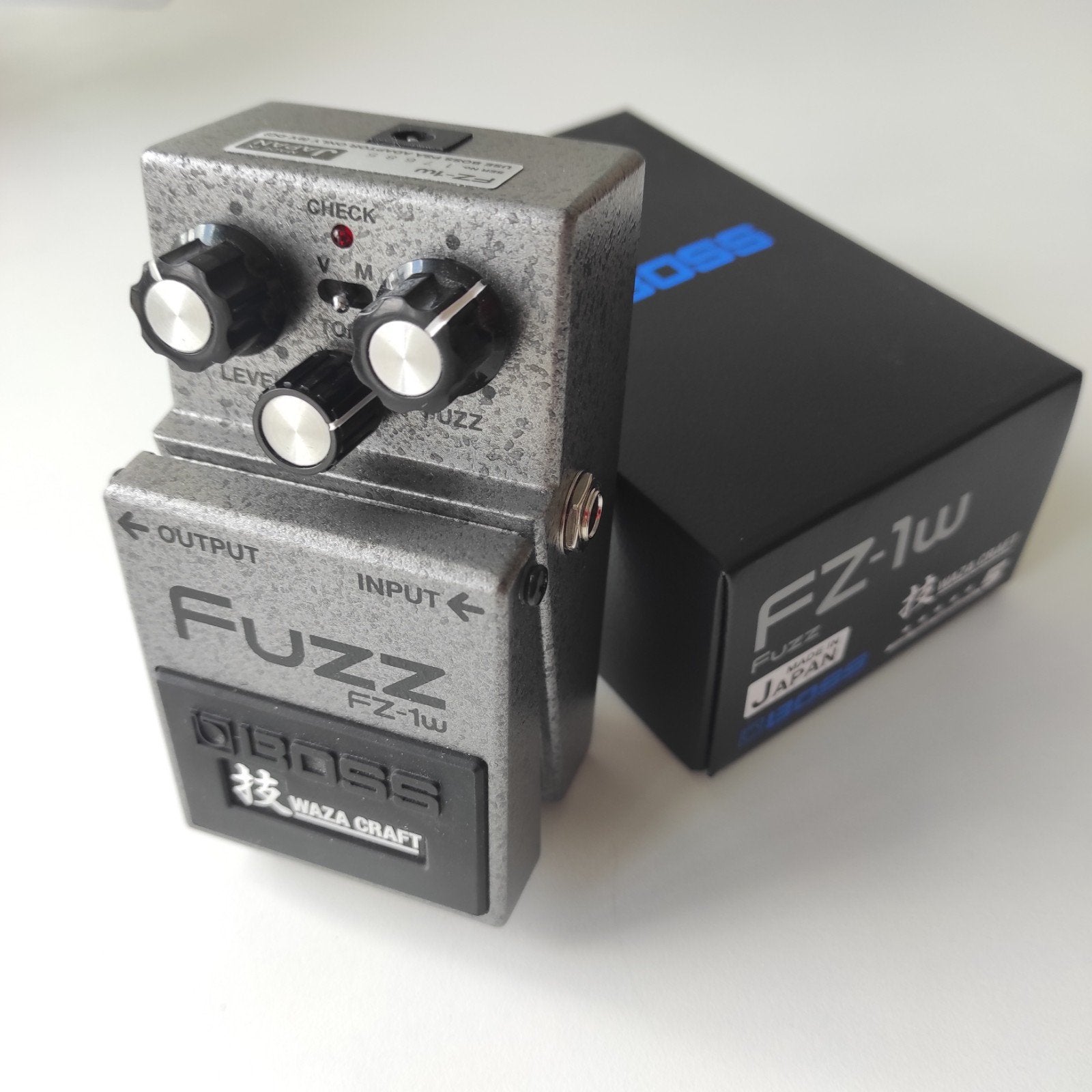 Boss FZ-1w Fuzz Waza Craft, Enlèvement ou Envoi, Comme neuf, Distortion, Overdrive ou Fuzz