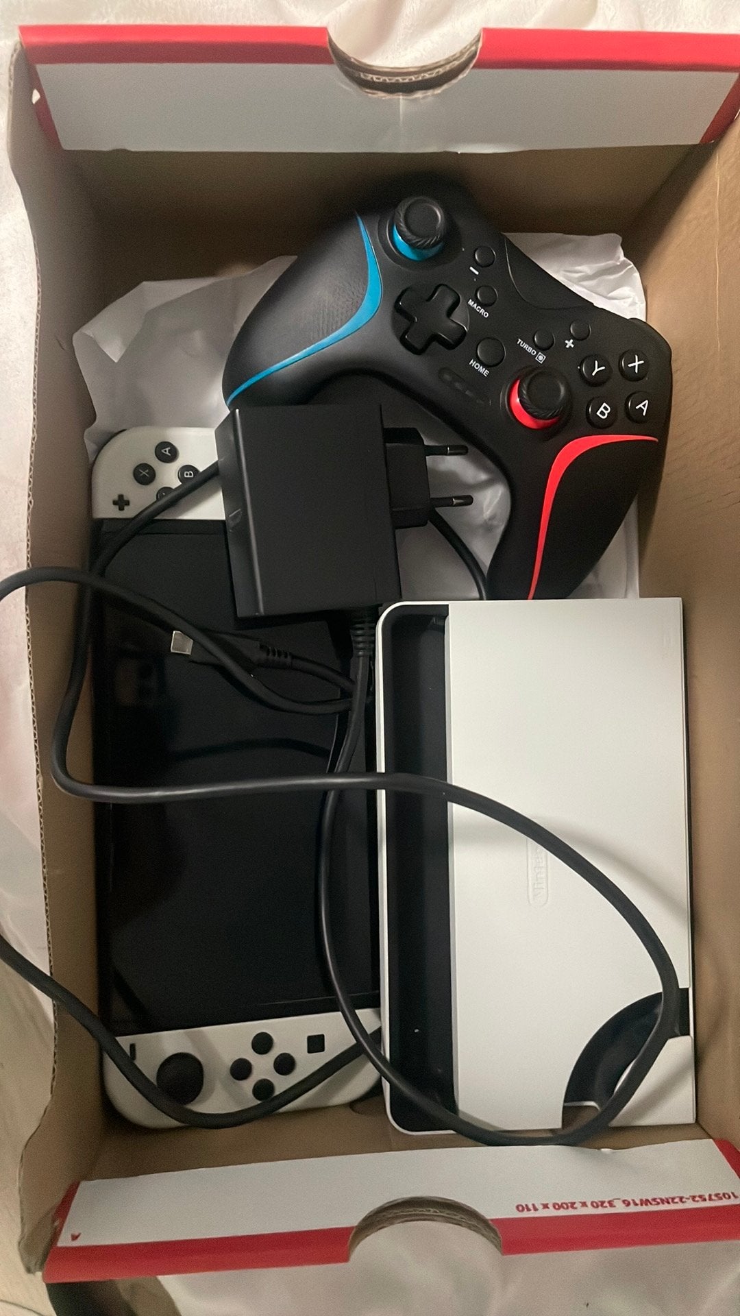 Nintendo switch Oled wit, Games en Spelcomputers, Avontuur en Actie, Online, Gebruikt, 1 speler