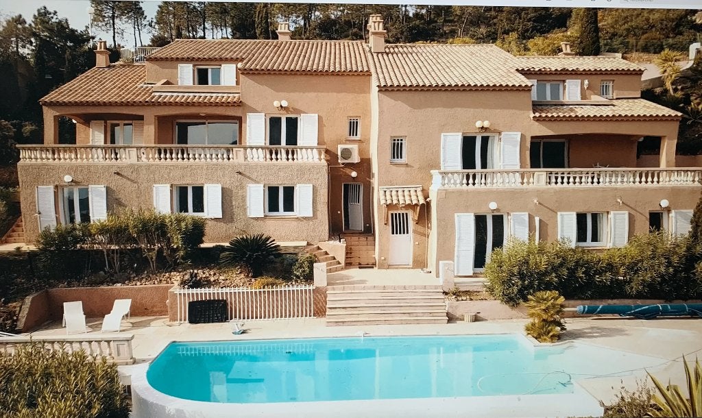 Villa St Raphael  vue mer exceptionnelle, Immo, Étranger, 290 m², Maison d'habitation, Saint Raphael, 7 pièces
