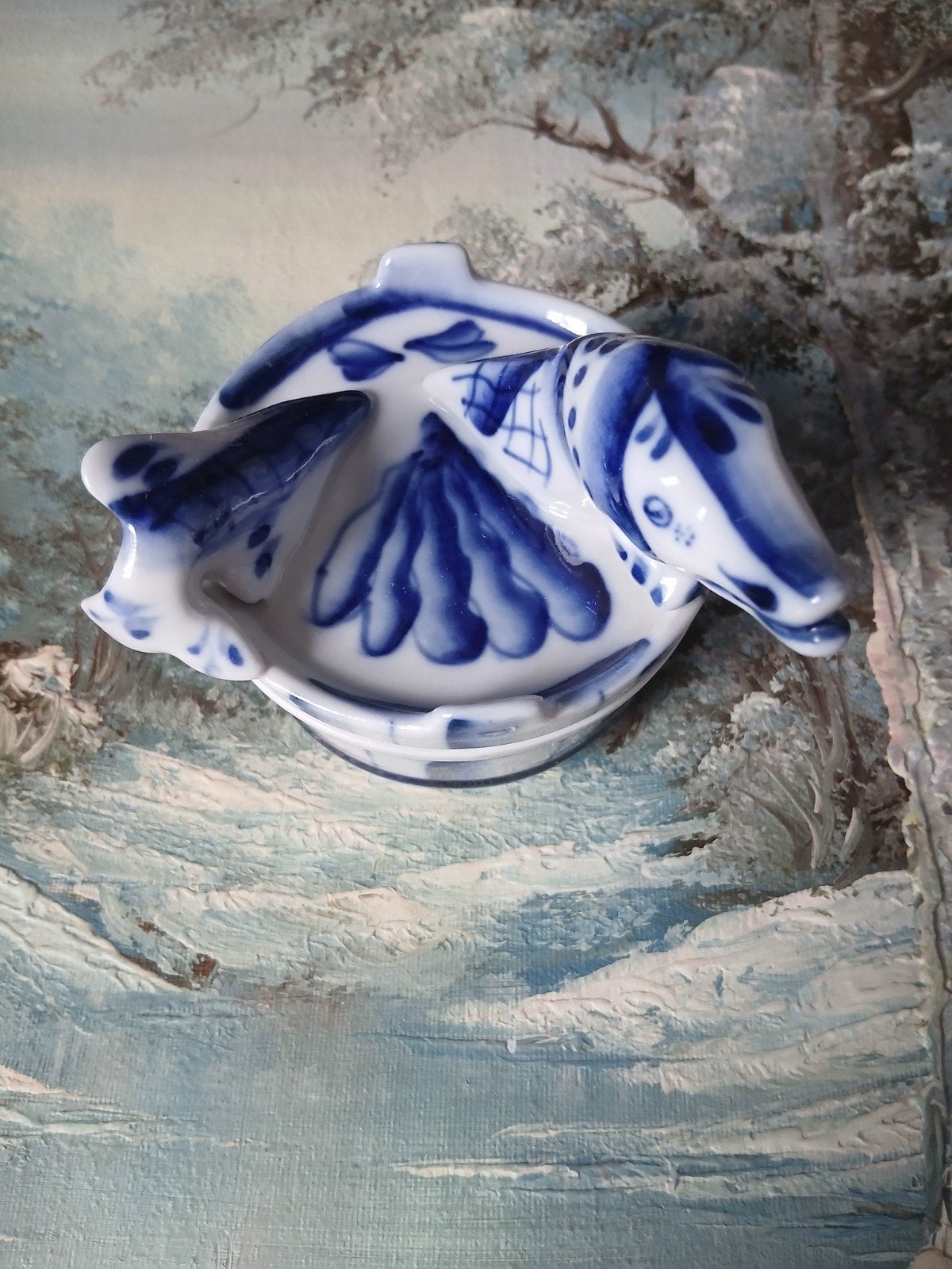 Boîte en porcelaine Gjel avec broche (Russie), Enlèvement ou Envoi