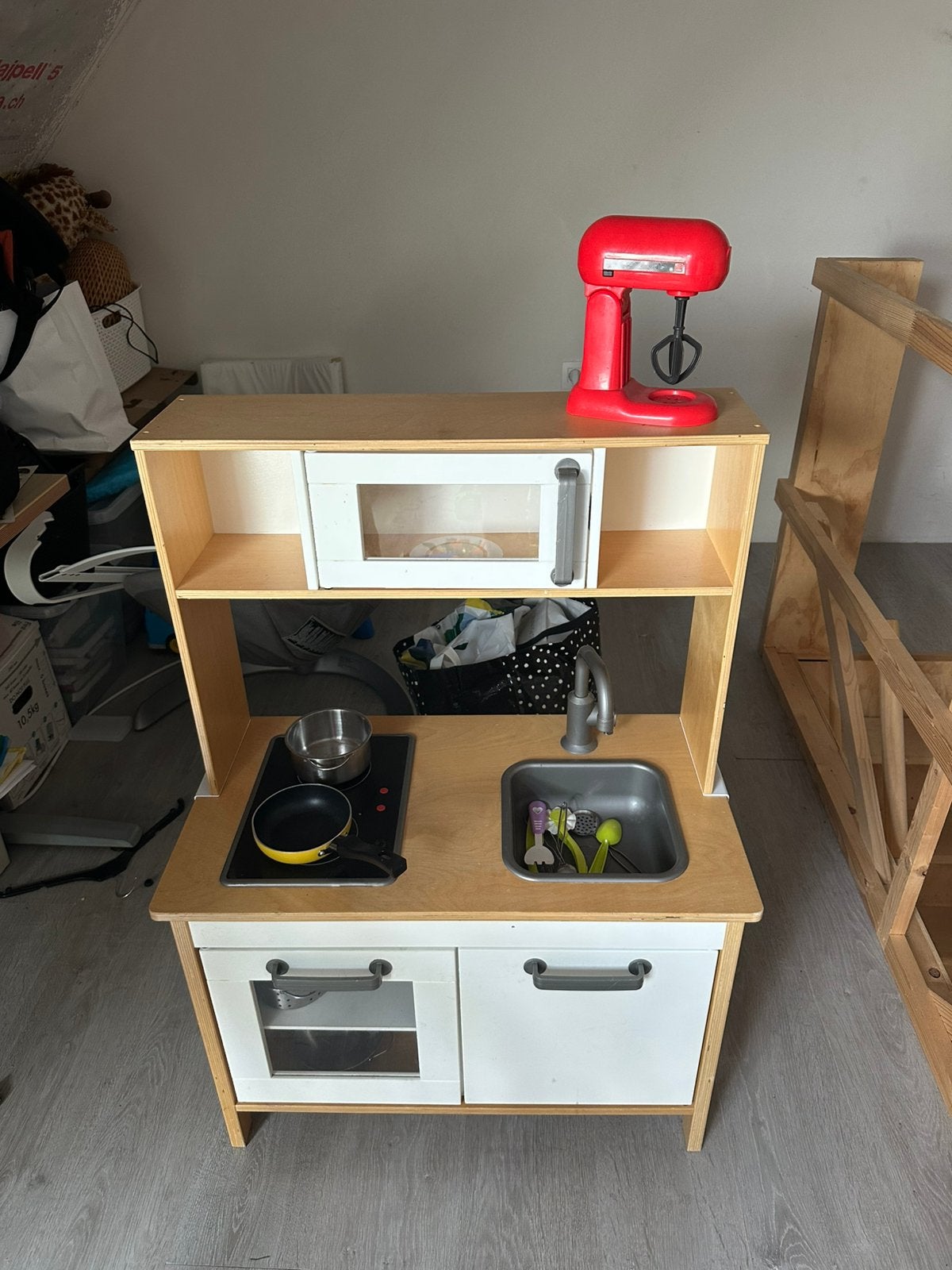 Keukentje + winkeltje + toebehoren, Kinderen en Baby's, Ophalen, Zo goed als nieuw, Hout