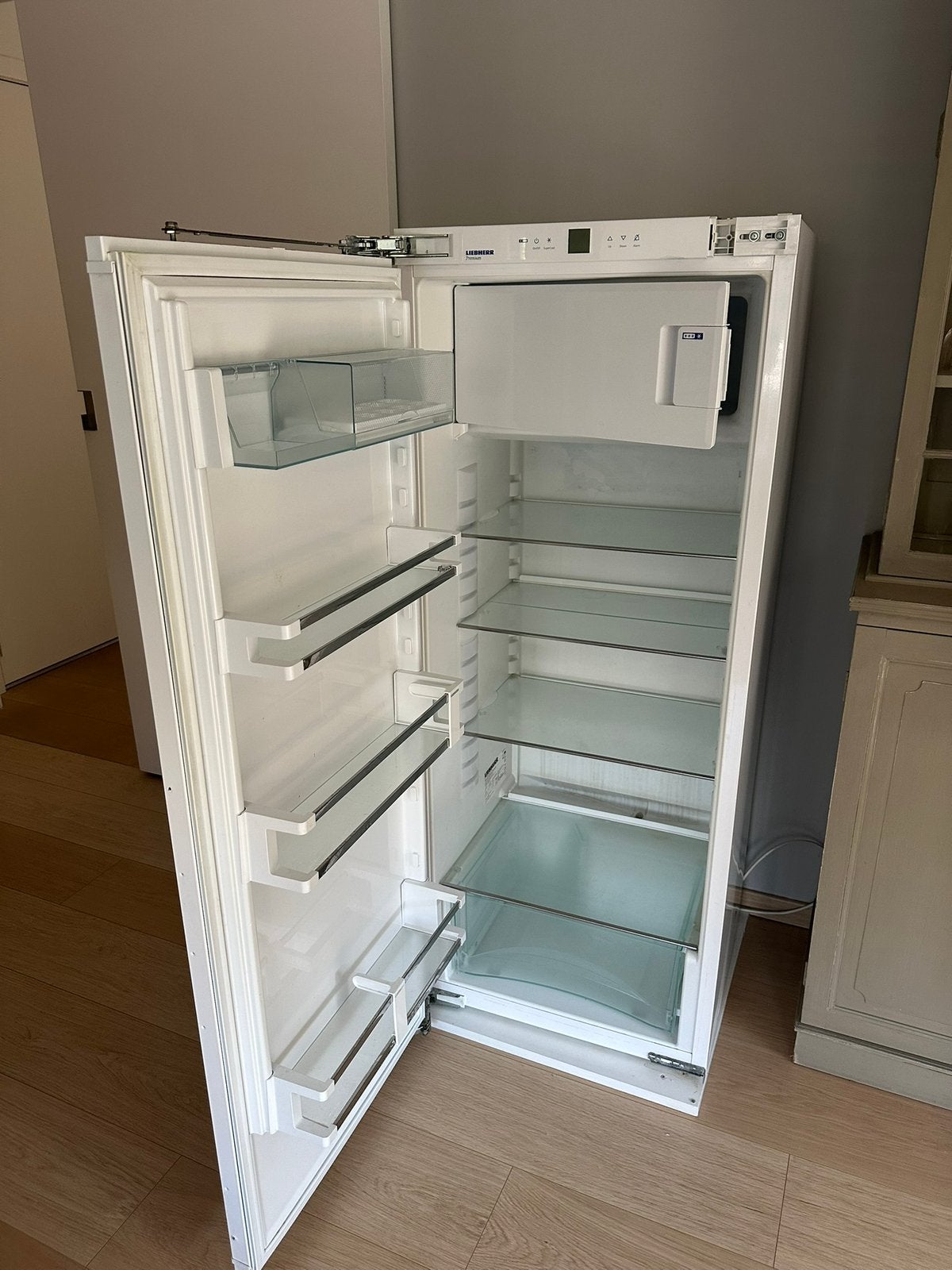 Liebherr premium inbouwkoelkast +|- 130 liter, Classe énergétique A ou plus économe, Avec compartiment congélateur, Utilisé, 200 litres ou plus