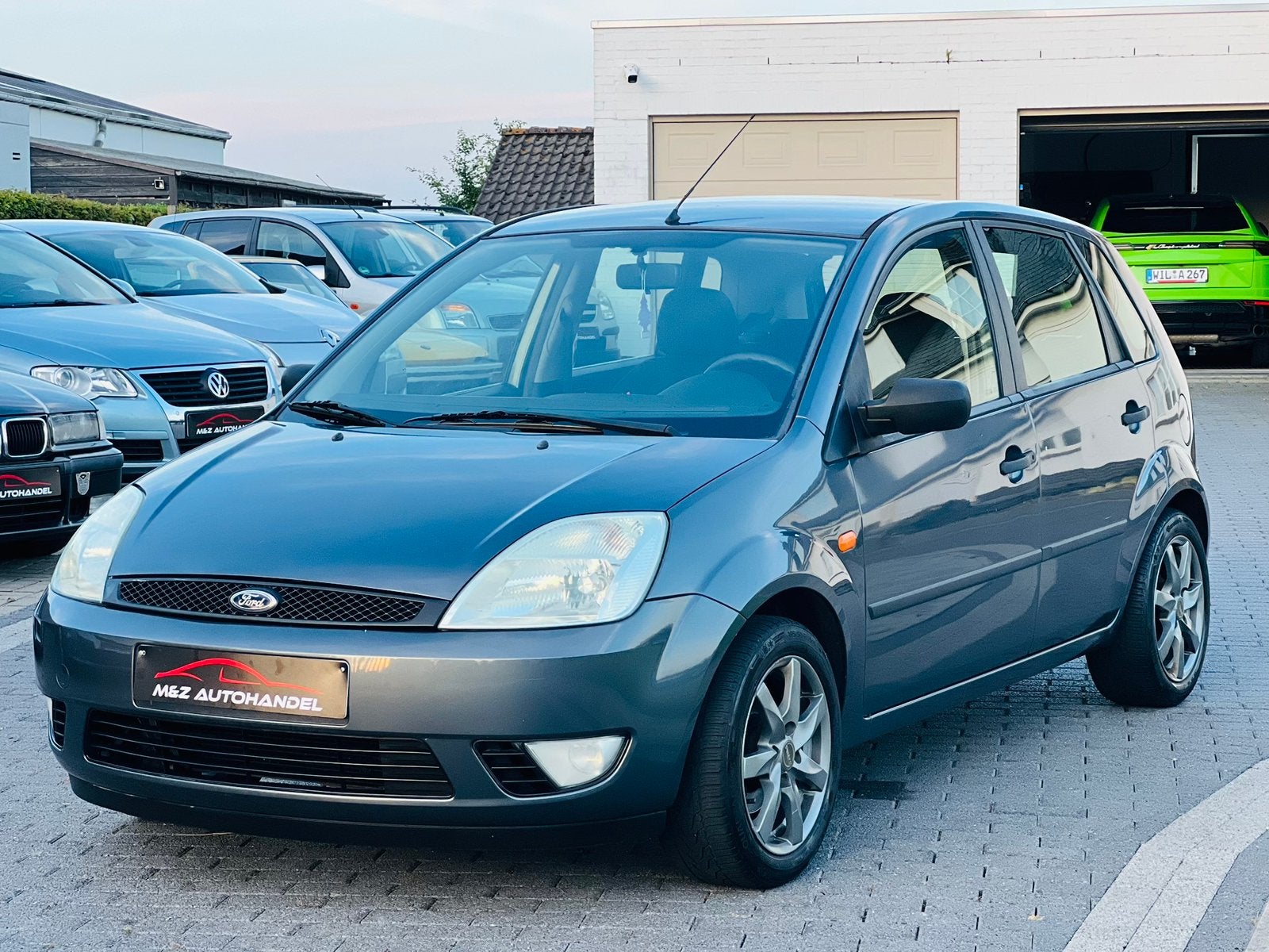 Ford Fiesta 1.3i * Benzine * Automaat * 109.000 Km * 5 Deurs, Auto's, Automaat, Parkeersensor, Bedrijf, Euro 4