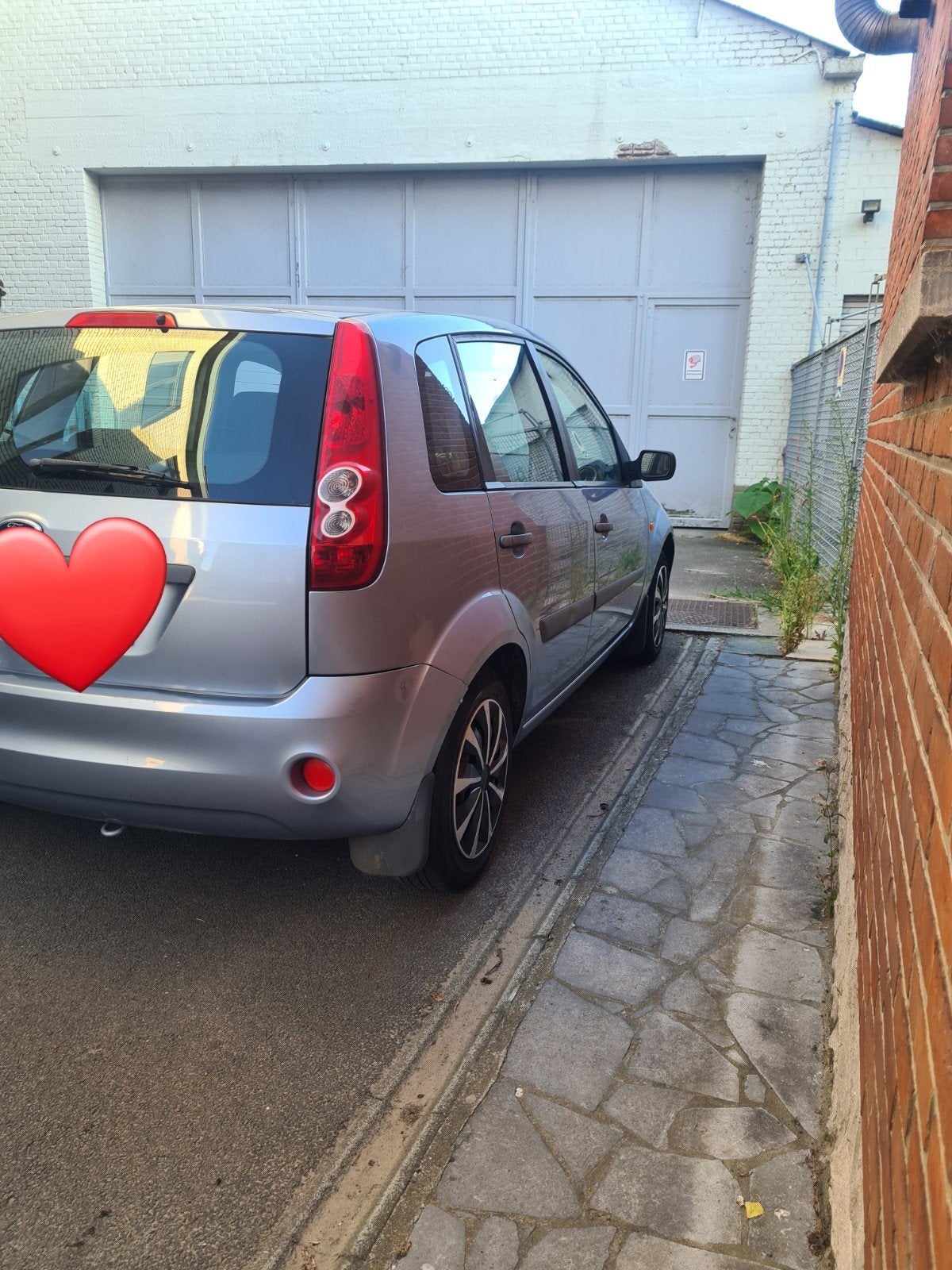 ford fiesta bouwj2006 114000km, Auto's, Voorwielaandrijving, Elektrische ramen, Blauw, 5 deurs