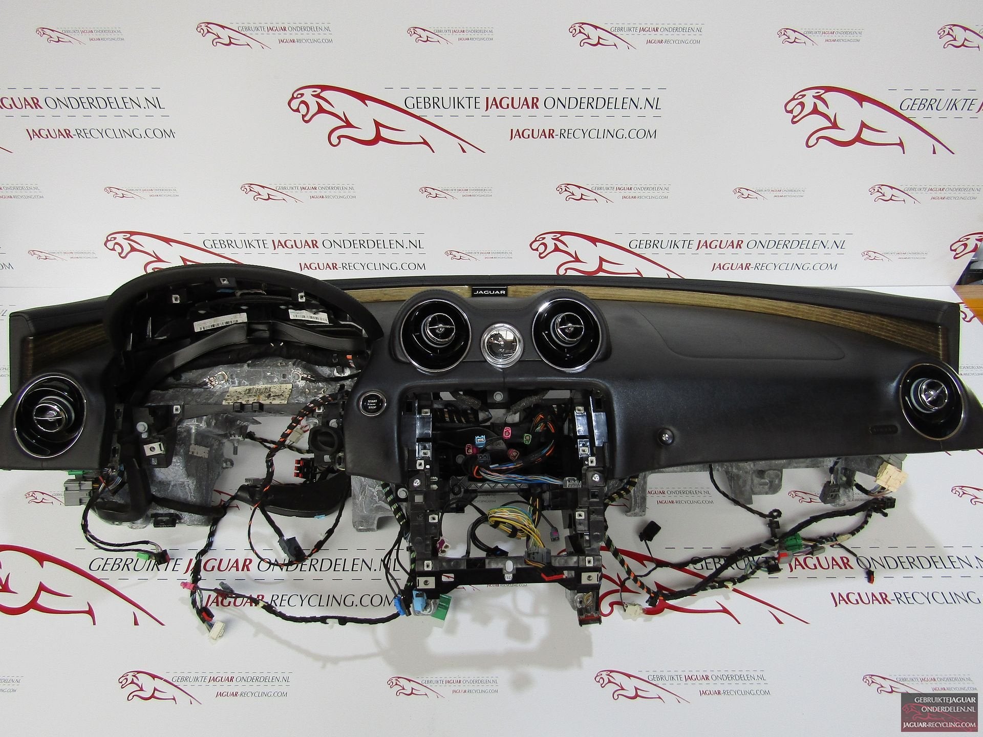 Dashboard Jaguar XJ X351 zwart C2D15234PVJ = C2D40587PVJ = C, -, Origine de la pièce connue, Utilisé, Jaguar