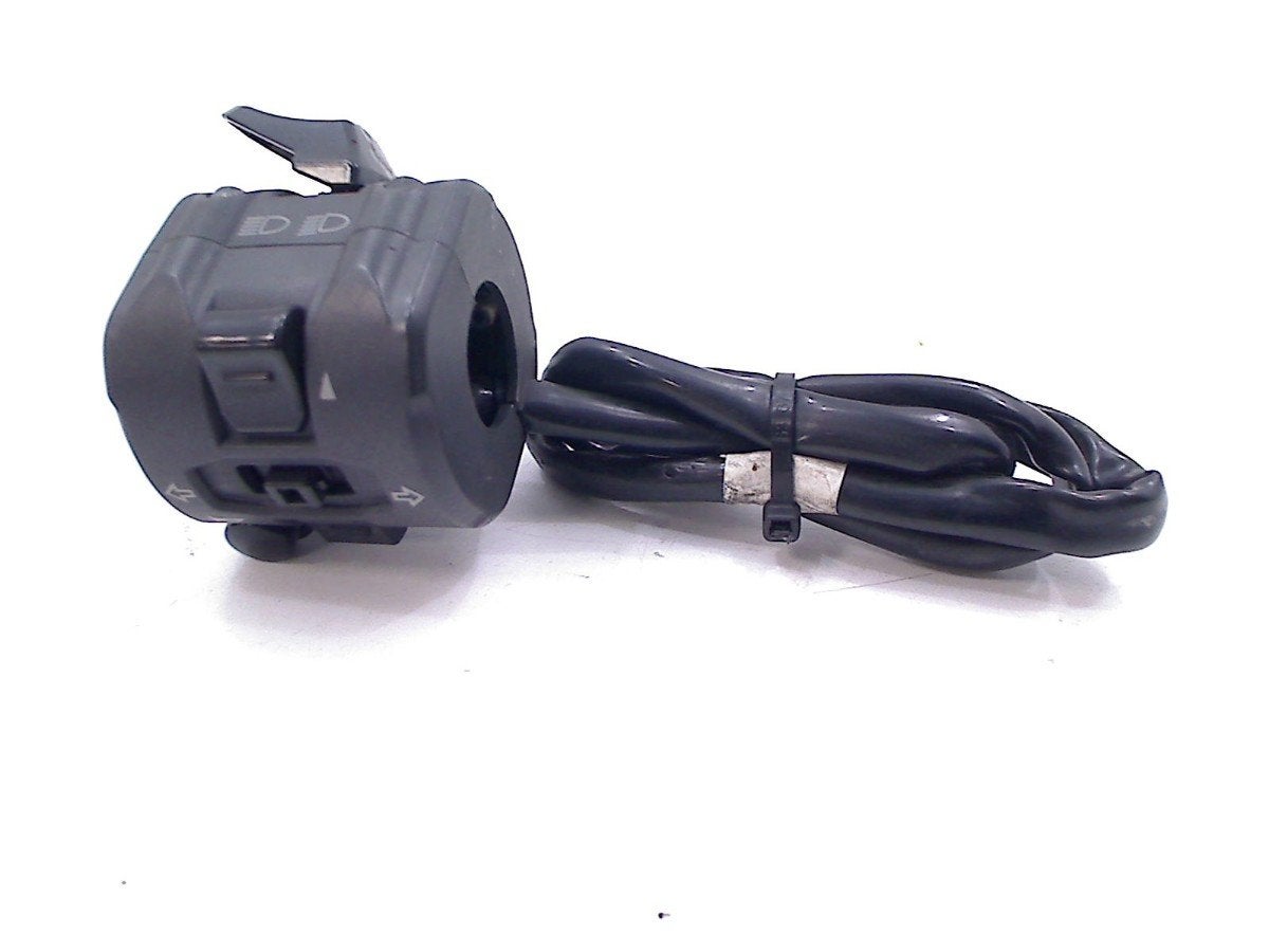 COMMUTATEUR GAUCHE Ducati, Dhr. S. di Majo, Utilisé, Info@cama-motorparts.nl, P.J. Troelstraweg 8 8
3144 CX  MAASSLUIS, NL