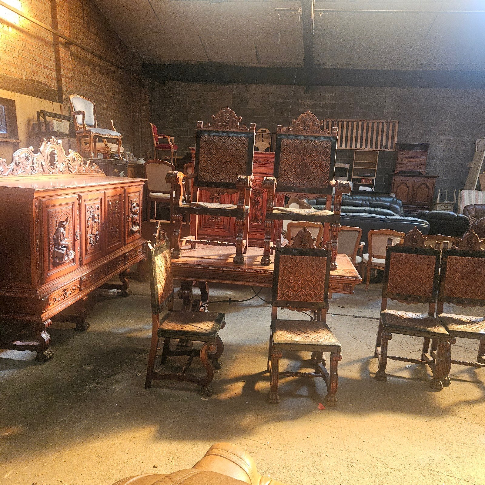 Prachtige Renaissance eetkamer, Ophalen