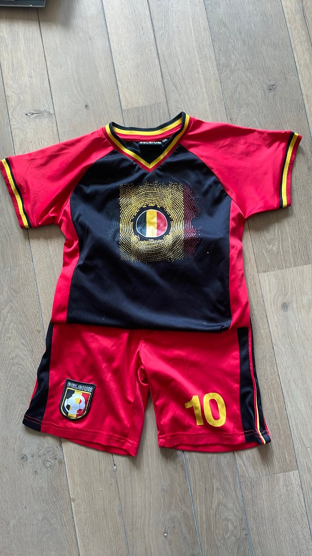 Voetbalpakje Belgium rode duivels 10 maat 128, Ophalen of Verzenden, Zo goed als nieuw