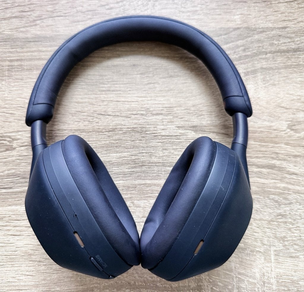Sony WH-1000XM5 Midnight Blue, très peu servi + étui rigide, Enlèvement ou Envoi, Comme neuf, Multipoint, Bleu