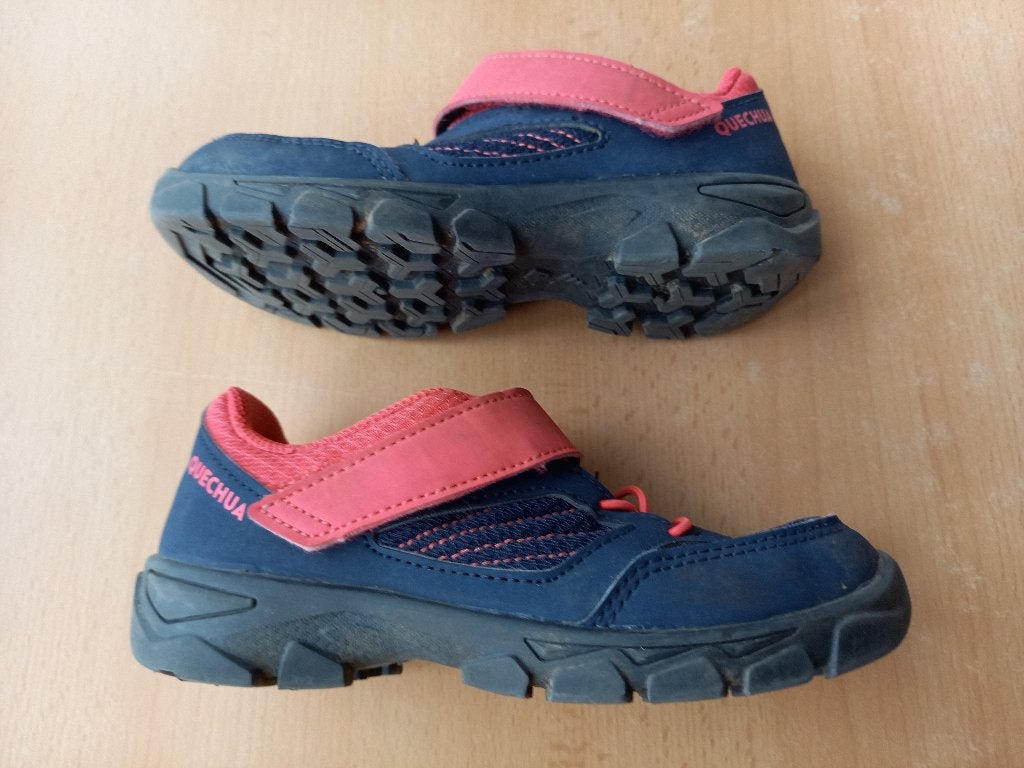 Nieuwstaat wandelschoenen maat 30 Quechua meisje, Kinderen en Baby's, Kinderkleding | Schoenen en Sokken, Quechua, Meisje, Sportschoenen