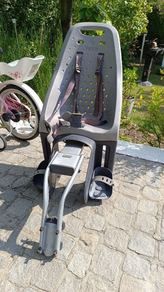 Yepp kinderzitje voor fiets, Fietsen en Brommers, Fietsaccessoires | Fietsstoeltjes, Ophalen, Achterzitje, Yepp (Thule), Gebruikt